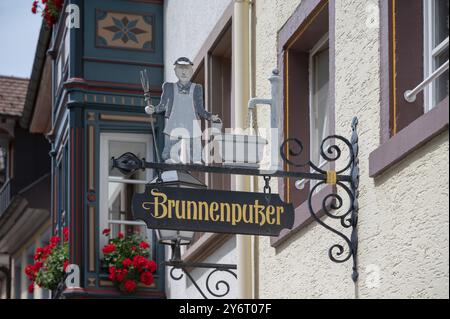 Nasenschild Brunnenputzer, caffetteria e bistrot, Brunnenstr. 24, Villingen-Schwenningen, Baden-Wuerttemberg, Germania, Europa Foto Stock