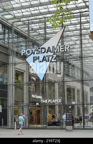 Centro commerciale, The Playce, Potsdamer Platz, Tiergarten, Mitte, Berlino, Germania, Europa Foto Stock