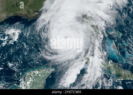 Uragano Helene nel Golfo del Messico tra la costa occidentale della Florida e il Panhandle alle 12:40 PM EDT di giovedì 26 settembre 2024. (USA) Foto Stock