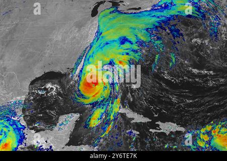 Washington, Stati Uniti. 26 settembre 2024. L'uragano Helene, raffigurato qui in questa immagine satellitare NOAA, è diventato un uragano di categoria 3 con venti di picco di 120 km/h a partire da giovedì pomeriggio, 26 settembre 2024. Gli osservatori avvertono che potrebbe rafforzarsi fino a raggiungere un colosso di categoria 4 prima di approdare giovedì sera nella regione di Big Bend in Florida. Credito NOAA/UPI: UPI/Alamy Live News Foto Stock