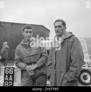 GLI UOMINI DELL'ESERCITO BRITANNICO SI ADDESTRANO CON LA RAF PER LA SPEDIZIONE TRANS AFRICA 27 SETTEMBRE 1961 Foto Stock