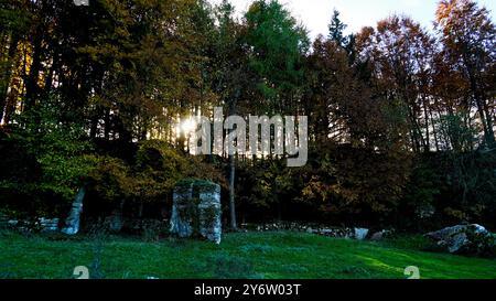 Valle delle Sfingi. Paesaggio autunnale. Velo Veronese. Provincia di Verona. Veneto, Italia Foto Stock