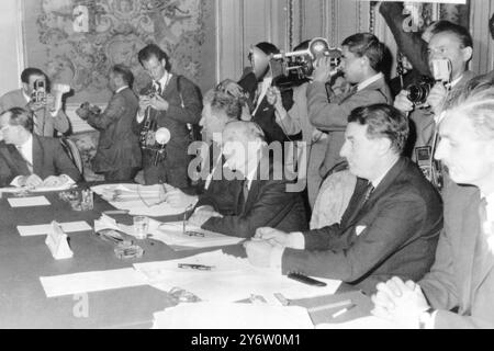 IL MINISTRO DEGLI ESTERI BRITANNICO, A CASA DEL SIGNORE, A BERLINO, IN OCCASIONE DI CRISI, GRANDI 4 COLLOQUI / 5 AGOSTO 1961 Foto Stock