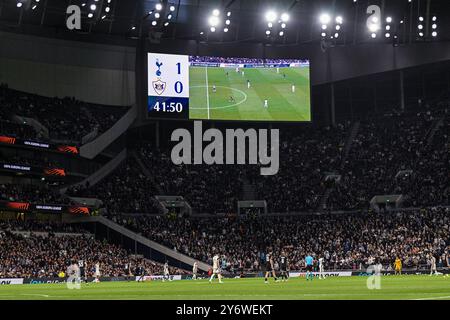 Londra, Inghilterra - settembre 26: Veduta dello stadio durante la partita UEFA Europa League 2024/25 tra Tottenham Hotspur FC e FK Qarabag al Tottenham Hotspur Stadium il 26 settembre 2024 a Londra, Inghilterra. (David Horton/SPP) credito: SPP Sport Press Photo. /Alamy Live News Foto Stock