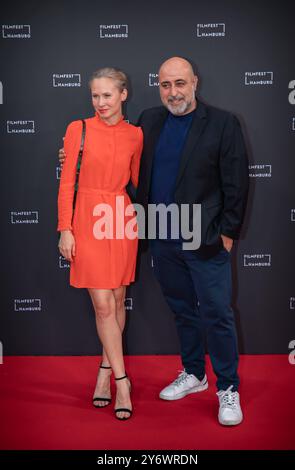 Filmfest Hamburg Eröffnung Red Carpet des Filmfests 2024 am 26.09.2024 in Hamburg, Deutschland *** Filmfest Hamburg Opening Red Carpet of the Filmfest 2024 on 26 09 2024 in Hamburg, Germania Copyright: XNikolaixKislichkox 6M6A9249 Foto Stock