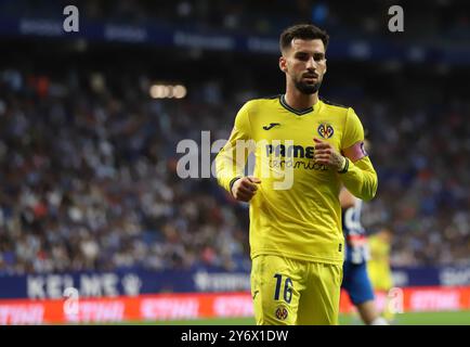 Sabadell, Barcellona, Spagna. 26 settembre 2024. Barcellona Spagna 26.09.2024 Alex Baena (Villarreal CF) guarda durante la Liga EA Sports tra Espanyol e Villarreal CF allo stadio RCDE il 26 settembre 2024 a Barcellona. (Credit Image: © Xavi Urgeles/ZUMA Press Wire) SOLO PER USO EDITORIALE! Non per USO commerciale! Foto Stock