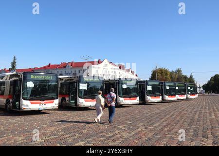 Non esclusiva: CHERNIHIV, UCRAINA - 24 SETTEMBRE 2024 - autobus consegnati alla città da San Gallo (Svizzera), Chernihiv, Ucraina settentrionale Foto Stock