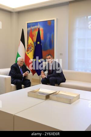 Madrid, 19/09/2024. Palazzo Moncloa. Il presidente del governo, Pedro Sánchez, tiene un incontro con il presidente dello Stato di Palestina, Mahmud Abbas. Foto: Jaime García. ARCHDC. Crediti: Album / Archivo ABC / Jaime García Foto Stock