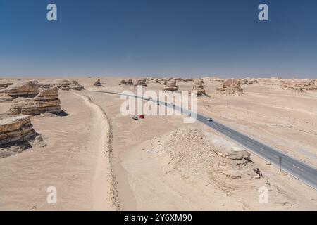 Terreno di Eboliang Yardang situato nel bacino di Qaidam nella provincia di Qinghai, panorama Foto Stock