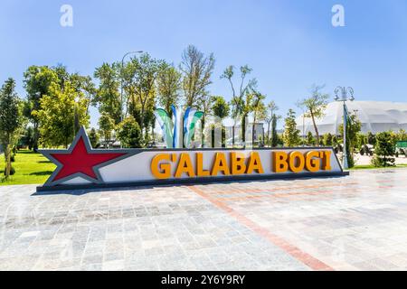 Tashkent, Uzbekistan - 14 agosto 2023: Parco di Tashkent che prende il nome dalla vittoria sulla Germania nazista nella seconda guerra mondiale "Galaba bogI". Foto Stock