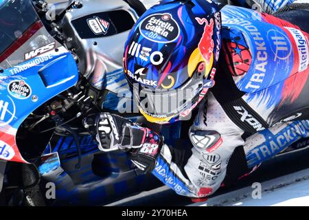 Lombok, Indonesia. 27 settembre 2024. Miguel Oliveira di Trackhouse Racing gareggia durante le prove libere nr. 1 di MotoGP al Pertamina Mandalika Grand Prix of Indonesia 2024 a Lombok Island, Indonesia, il 27 settembre 2024. Crediti: Veri Sanovri/Xinhua/Alamy Live News Foto Stock