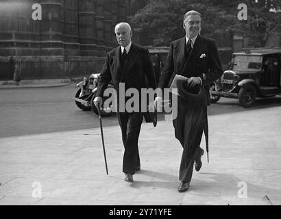 DIBATTITO SUGLI AFFARI ESTERI . L' IMMAGINE MOSTRA :- Mr . ANTHONY EDEN , Vicepresidente dell' opposizione , è giunto alla camera dei comuni per il dibattito sugli affari esteri durante il quale il ministro degli Esteri farà la sua dichiarazione sui colloqui di Mosca . 22 settembre 1948 Foto Stock