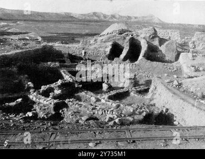 Le mura di Gerico dissotterrarono : scoperte della città che cadde davanti alla tromba di Giosuè . Una casa cananea contro il muro interno della cittadella . Probabilmente simile a quello di Rahab. Scavi effettuati dalla Deutsche Orient-Gesellschaft 1909 Foto Stock