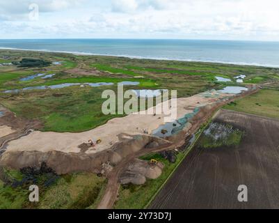 Vista aerea dal drone del cantiere del nuovo campo da golf MacLeod presso il campo da golf Trump International Golf Links sulla costa di Balmedie ad Aberdeen, Aber Foto Stock