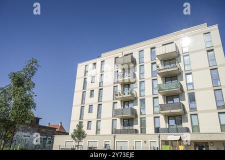 Nuovi edifici, Lauterplatz, area di sviluppo Friedenauer Hoehe, Friedenau, Schoeneberg, Berlino, Germania, Europa Foto Stock