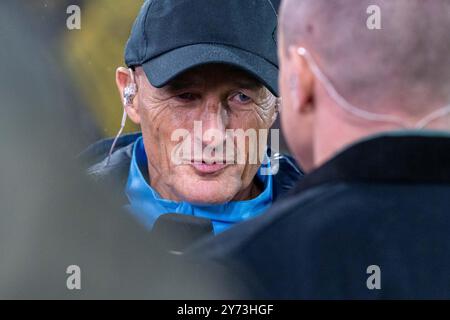 Peter Zeidler (VfL Bochum 1848, Cheftrainer) im DAZN Interview, GER BVB Borussia Dortmund 09 vs. VfL Bochum, Fussball, Bundesliga, Spieltag 5, Saison 2024/2025, 27.09.2024 LE NORMATIVE DFB/DFL VIETANO QUALSIASI USO DI FOTOGRAFIE COME SEQUENZE DI IMMAGINI E/O QUASI-VIDEO, FOTO: EIBNER-PRESSEFOTO/FABIAN FRIESE Foto Stock