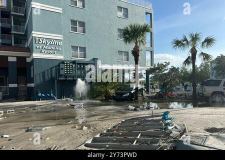 Madeira Beach, Stati Uniti. 27 settembre 2024. Scene da Madeira Beach, Florida, venerdì 27 settembre 2024, dopo che l'uragano Helene è approdato in Florida a fine giovedì come tempesta di categoria 4 con venti fino a 140 km/h. Almeno nove persone sono morte, e milioni sono senza potere nel sud-est degli Stati Uniti mentre Helene ha strappato la regione. Foto tramite l'ufficio dello sceriffo della contea di Pinellas/UPI credito: UPI/Alamy Live News Foto Stock