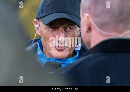 Dortmund, Germania. 27 settembre 2024. Peter Zeidler (VfL Bochum 1848, Cheftrainer) im DAZN Interview, GER BVB Borussia Dortmund 09 vs. VfL Bochum, Fussball, Bundesliga, Spieltag 5, Saison 2024/2025, 27.09.2024 LE NORMATIVE DFB/DFL VIETANO QUALSIASI USO DI FOTOGRAFIE COME SEQUENZE DI IMMAGINI E/O QUASI-VIDEO, foto: Eibner-Pressefoto/Fabian Friese credito: dpa/Alamy Live News Foto Stock