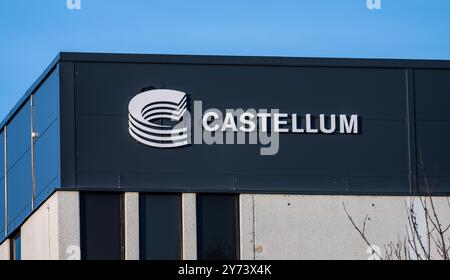 Goteborg, Svezia - 12 febbraio 2023: Insegna castellum sulla facciata di un magazzino Foto Stock