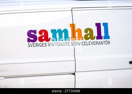 Gothenburg, Svezia - 12 febbraio 2023: Logo Samhall sul lato di un furgone bianco Foto Stock