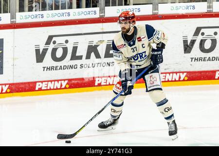 Thomas Larkin (Schwenningen Wild Wings, 37) Penny DEL: D?sseldorfer EG - Schwenningen Wild Wings; PSD Bank Dome, D?sseldorf; 27.09.2024 Foto Stock