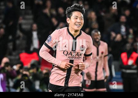 Parigi, Francia, Francia. 27 settembre 2024. Lee KANG-IN del PSG celebra il suo gol durante la partita di Ligue 1 tra il Paris Saint-Germain (PSG) e lo Stade Rennais (Rennes) al Parc des Princes Stadium il 27 settembre 2024 a Parigi, Francia. (Credit Image: © Matthieu Mirville/ZUMA Press Wire) SOLO PER USO EDITORIALE! Non per USO commerciale! Foto Stock