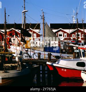 Ambiente im Hafen von Skagen, Nordjütland, Dänemark um 1985. Foto Stock