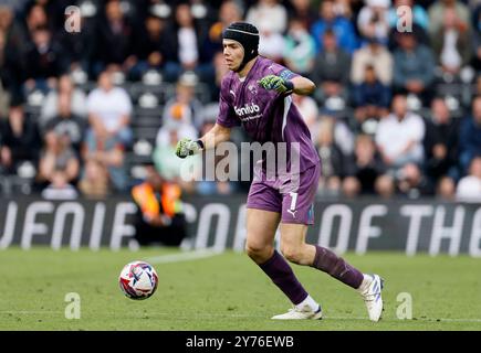 Il portiere della Derby County Jacob Widell Zetterstrom durante il match per il titolo Sky Bet a Pride Park, Derby. Data foto: Sabato 28 settembre 2024. Foto Stock