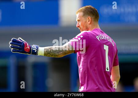 Liverpool, Regno Unito. 28 settembre 2024. Jordan Pickford, il portiere dell'Everton. Partita di Premier League, Everton contro Crystal Palace al Goodison Park di Liverpool sabato 28 settembre 2024. Questa immagine può essere utilizzata solo per scopi editoriali. Solo per uso editoriale, foto di Chris Stading/Andrew Orchard fotografia sportiva/Alamy Live news credito: Andrew Orchard fotografia sportiva/Alamy Live News Foto Stock