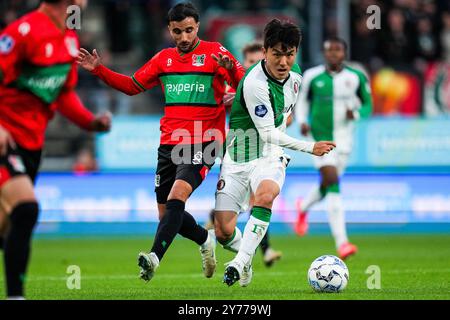 Nijmegen, Paesi Bassi. 28 settembre 2024. Nijmegen - in-beom Hwang di Feyenoord durante il settimo round della stagione Eredivisie 2024/2025. La partita è ambientata tra NEC Nijmegen e Feyenoord a Goffertstadion il 28 settembre 2024 a Nijmegen, nei Paesi Bassi. Credito: Foto Box to Box/Alamy Live News Foto Stock