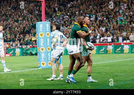 Mbombela, Sudafrica. 28 settembre 2024. Aphelele Fassi celebra la meta di Jessie Kriel nella seconda metà della partita contro i Los Pumas al Mbombela Stadium Credit: AfriPics.com/Alamy Live News Foto Stock