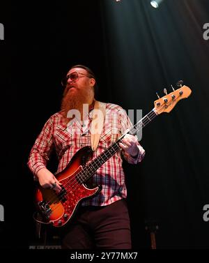 27 settembre 2024, Norfolk, Virginia, Stati Uniti: KEVIN SCOTT della Warren Haynes Band Rocks the Norva in Norfolk, Virginia il 27 settembre 2024, foto Â©Jeff Moore (Credit Image: © Jeff Moore/ZUMA Press Wire) SOLO USO EDITORIALE! Non per USO commerciale! Foto Stock