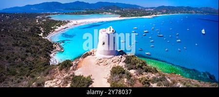 Vacanze estive in Italia . Le spiagge più belle della Sardegna (Sardegna) - Porto Giunco a sud, Villasimius. Famosa per le spiagge eccellenti Foto Stock