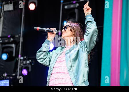 Hi Sienna che si esibisce al camper Calling Ragley Hall, Alcester 23/8/24 featuring: Hi Sienna dove: Farnham, Regno Unito quando: 24 agosto 2024 Credit: WENN Foto Stock