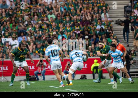 Mbombela, Sudafrica. 28 settembre 2024. OX Nche attende Gonzales flanker di Pumas durante il match del Castle Lager Rugby Championship 2024 a Mbombela Credit: AfriPics.com/Alamy Live News Foto Stock