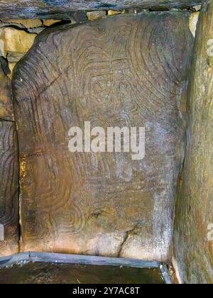 Interno del Cairn Gavrinis a Larmor-Baden, Bretagna, Francia Foto Stock