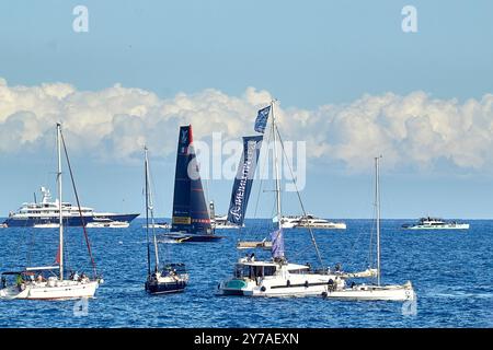 Fronte mare Porto Olimpico: Luna Rossa Prada Pirelli at mark FOTO CREDITO: © Alexander Panzeri/PPL Foto Stock