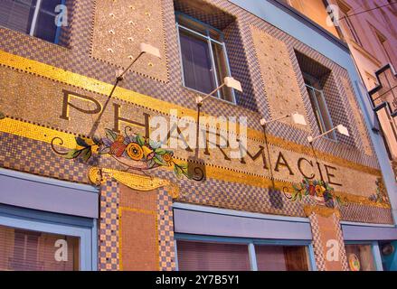 Art Déco École de Nancy Pharmacie du Point Central, par Pierre le Bourgeois, 1922, Nancy, Meurthe-et-Moselle, Francia Foto Stock