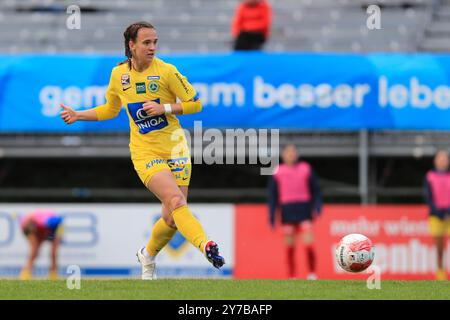 Vienna, Austria. 29 settembre 2024. Vienna, Austria, 29 settembre 2024: Lena Kovar (14° Vienna FC) in azione durante la partita Admiral Frauen Bundesliga Vienna vs Sturm Graz Tom Seiss/SPP (Tom Seiss/SPP) credito: SPP Sport Press Photo. /Alamy Live News Foto Stock