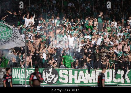 Herning, Danimarca. 29 settembre 2024. I tifosi di Viborg durante il match di Super League tra FC Midtjylland e Viborg FF all'MCH Arena di Herning domenica 29 settembre 2024. (Foto: Bo Amstrup/Ritzau Scanpix) credito: Ritzau/Alamy Live News Foto Stock