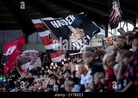 Herning, Danimarca. 29 settembre 2024. I tifosi del FC Midtjylland durante il match di Super League tra FC Midtjylland e Viborg FF alla MCH Arena di Herning domenica 29 settembre 2024. (Foto: Bo Amstrup/Ritzau Scanpix) credito: Ritzau/Alamy Live News Foto Stock