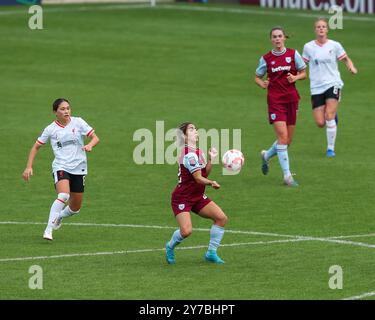 Londra, Regno Unito. 29 settembre 2024. Katrina Gorry del West Ham United controlla la palla durante la partita di fa Women's Super League West Ham United Women vs Liverpool Women al Chigwell Construction Stadium, Londra, Regno Unito, 29 settembre 2024 (foto di Izzy Poles/News Images) a Londra, Regno Unito il 29/9/2024. (Foto di Izzy Poles/News Images/Sipa USA) credito: SIPA USA/Alamy Live News Foto Stock