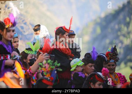 Il Chilam Joshi Festival è un festival celebrato dal popolo Kalash, che vive nel distretto di Chitral della provincia di Khyber Pakhtunkhwa in Pakistan. Foto Stock