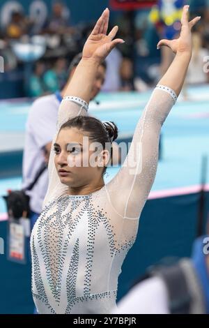 Parigi, Francia. 30 luglio 2024. ELISA Iorio d'Italia si allunga durante la finale femminile di ginnastica artistica a squadre ai Giochi Olimpici di Parigi 2024. Daniel Lea/CSM/Alamy Live News Foto Stock