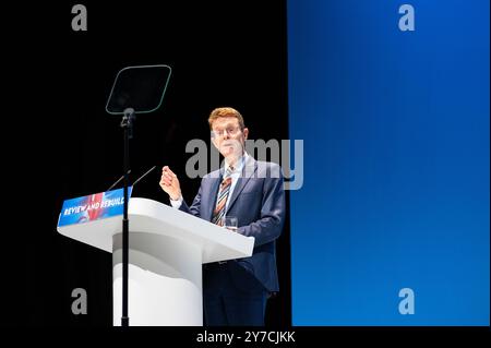 Birmingham, Regno Unito. 29 settembre 2024. Andy Street, ex sindaco della West Midlands Combined Authority, si rivolge ai delegati il primo giorno della conferenza. Il Partito Conservatore è il secondo partito politico più grande del Regno Unito e si riunisce a Birmingham per la sua conferenza autunnale. (Foto di David Tramontan/SOPA Images/Sipa USA) credito: SIPA USA/Alamy Live News Foto Stock