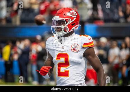 Los Angeles, California, Stati Uniti. 29 settembre 2024. Il cornerback dei Kansas City Chiefs Joshua Williams #2 si scalda prima di una partita di football NFL contro i Los Angeles Chargers al SoFi Stadium, sabato 17 agosto 2024, a Inglewood, Calif. (immagine di credito: © Ringo Chiu/ZUMA Press Wire) SOLO PER USO EDITORIALE! Non per USO commerciale! Crediti: ZUMA Press, Inc./Alamy Live News Foto Stock