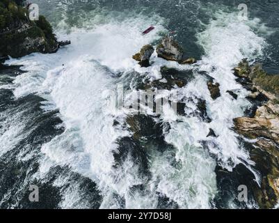 Vista aerea, dall'alto verso il basso delle Cascate del Reno, Neuhausen, Canton Sciaffusa, Svizzera, Europa Foto Stock