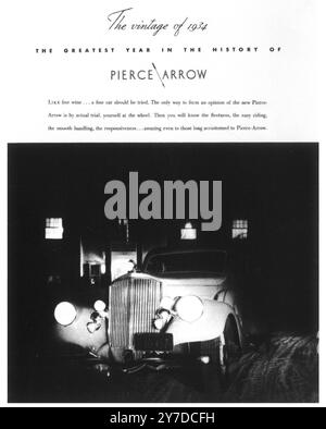 1934 Pierce Arrow ad - "The Vintage of 1934" Foto Stock