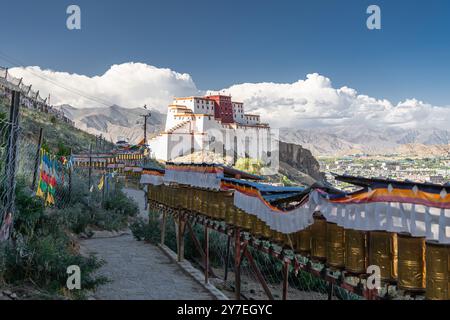 Palazzo dei Panchen Lamas a Shigatse, Tibet, Cina. Copia spazio per il testo Foto Stock