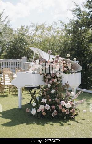 Design di lusso per matrimoni, arredi esterni per ricevimenti Foto Stock